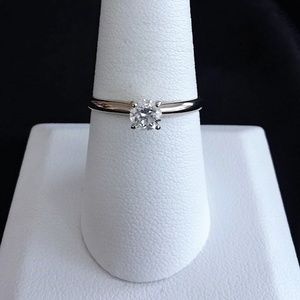 1/2 Carat Round Diamond Engagement ring!